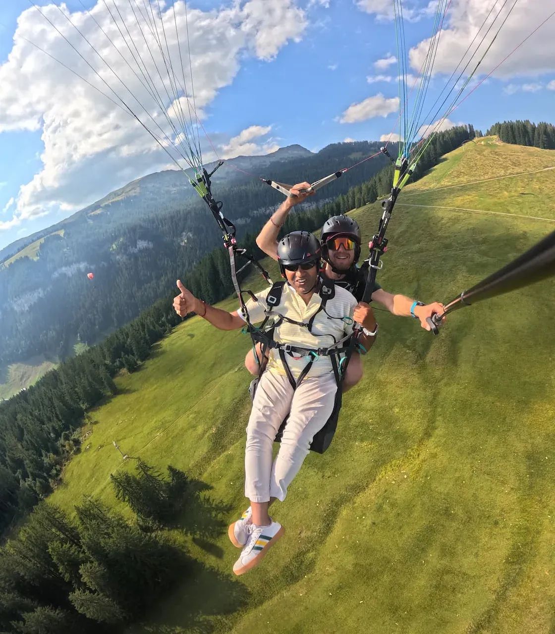 Tandem paragliding flight in Vercorin over the Rhône Valley