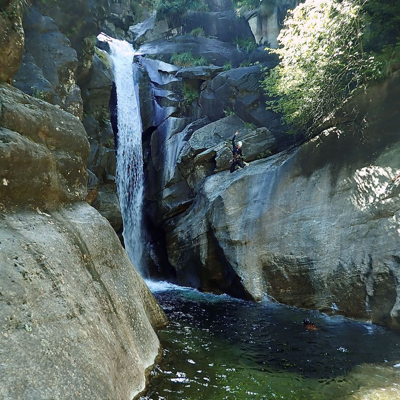 "Iragna Pulse" Canyoning für Abenteurer im wilden Teil der Iragna Schlucht