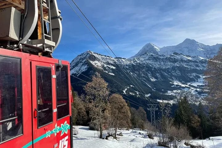 Ab Zürich: Privater Tagesausflug ins Berner Oberland und nach Bern