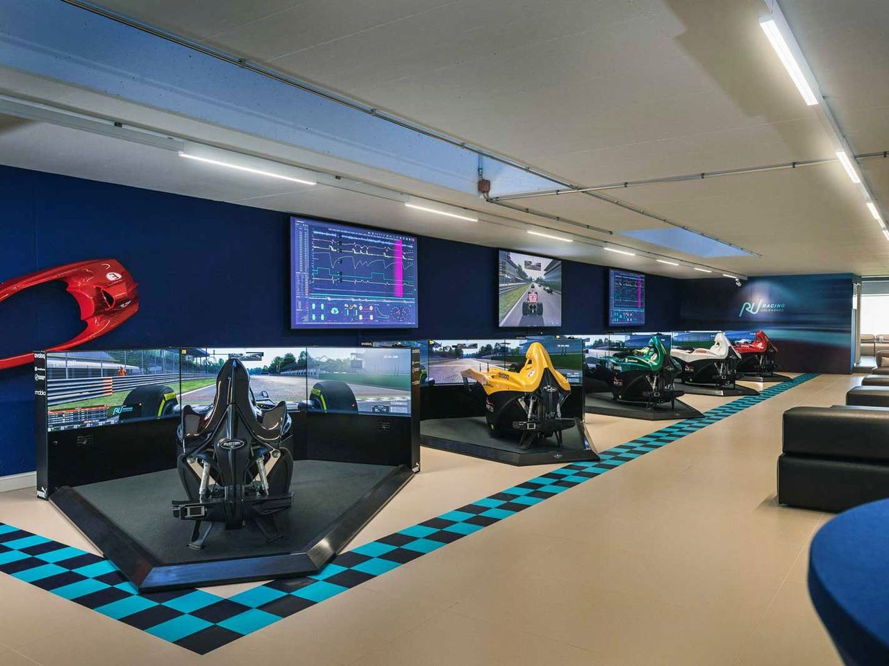 Racing Unleashed - Fahrt im Rennsimulator in Cham
