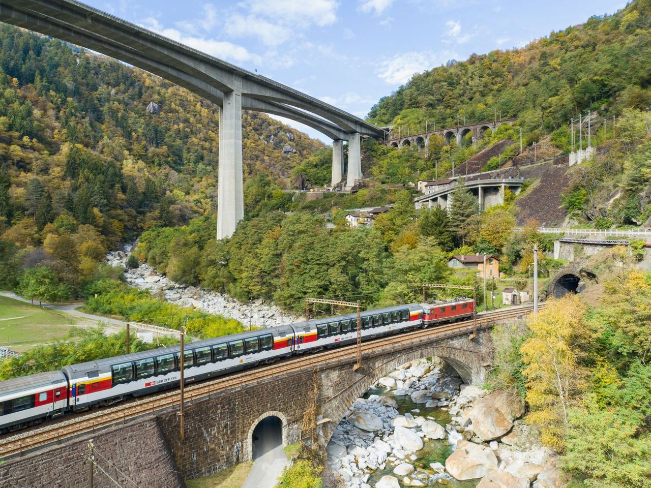 Zugreservation Gotthard Panorama Express