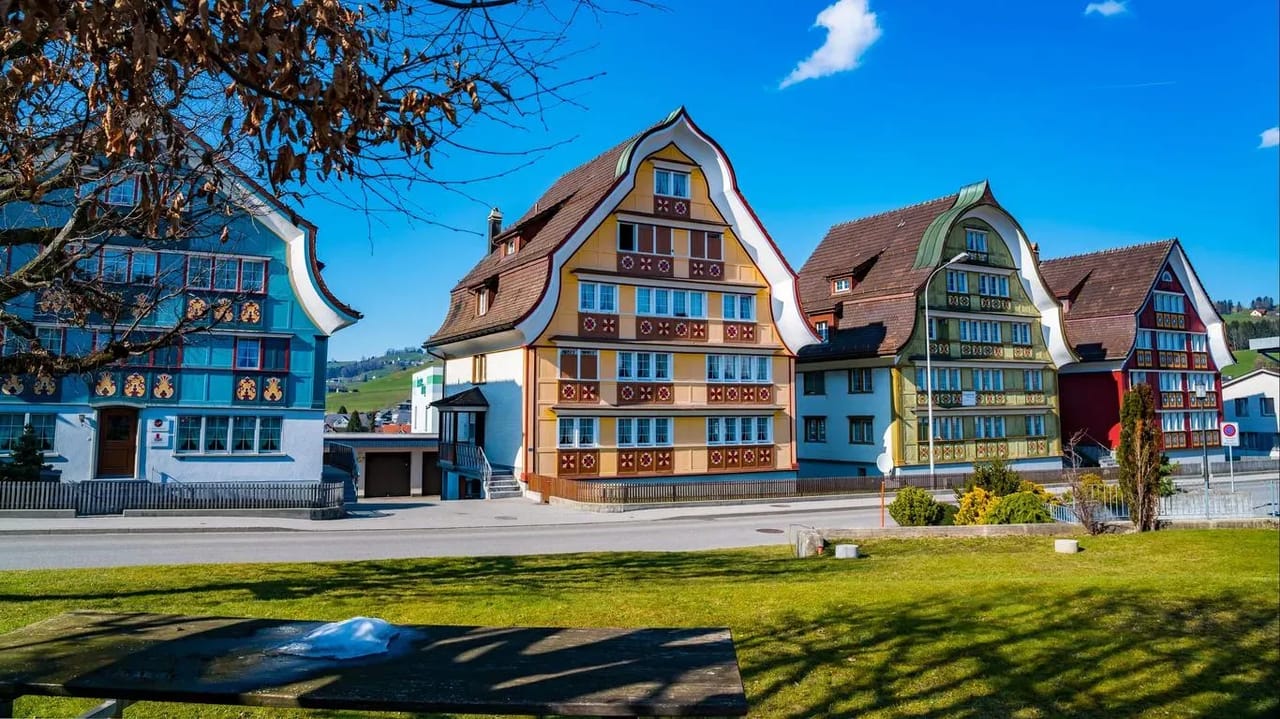 Ab Zürich: Privater Tagesausflug nach Appenzell, Heidiland und Liechtenstein