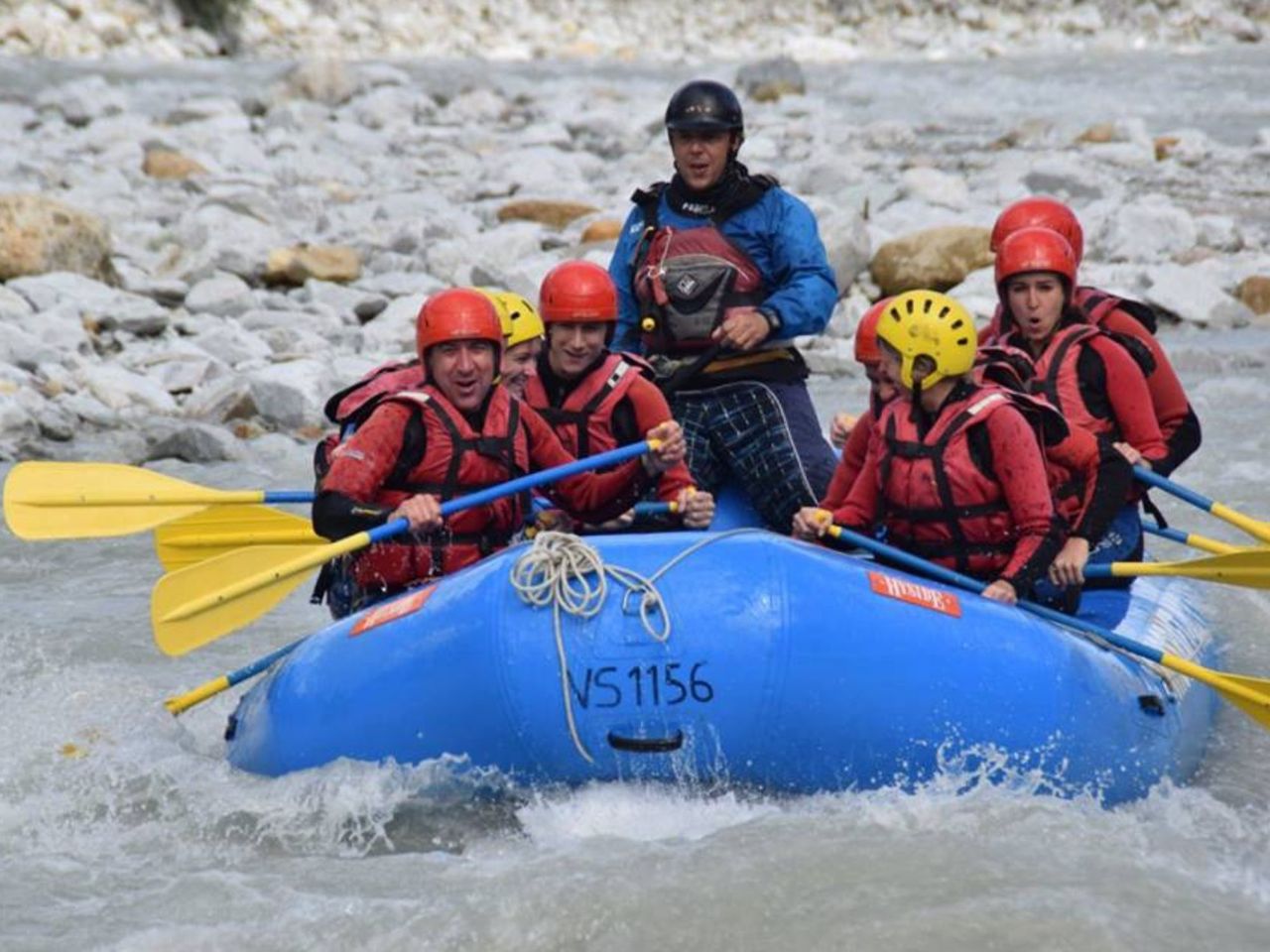 Wildwasser-Rafting auf der Rhône im Wallis
