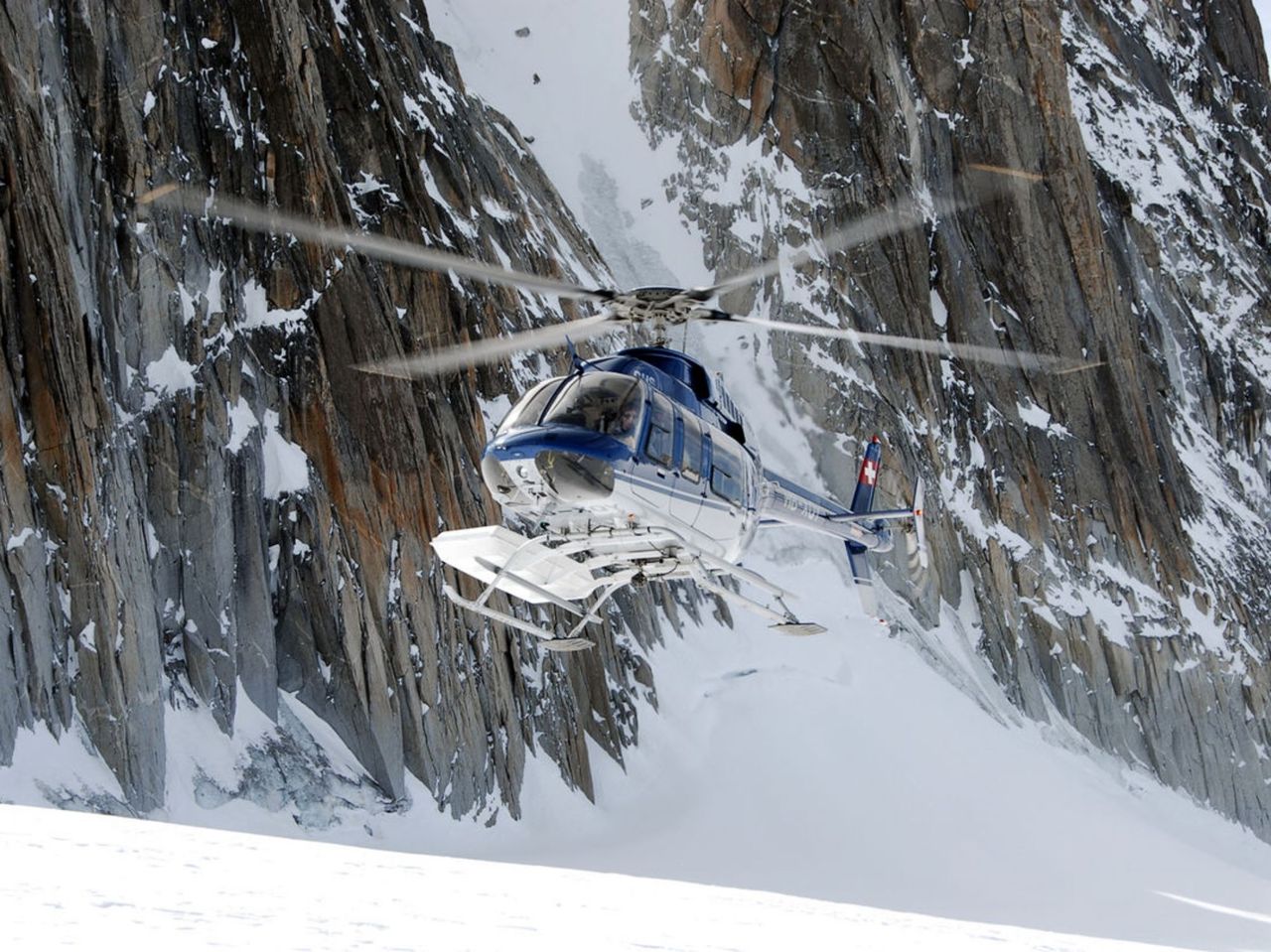 Unterrothorn Gletscherflug im Helikopter mit Gletscherlandung ab Buttwil