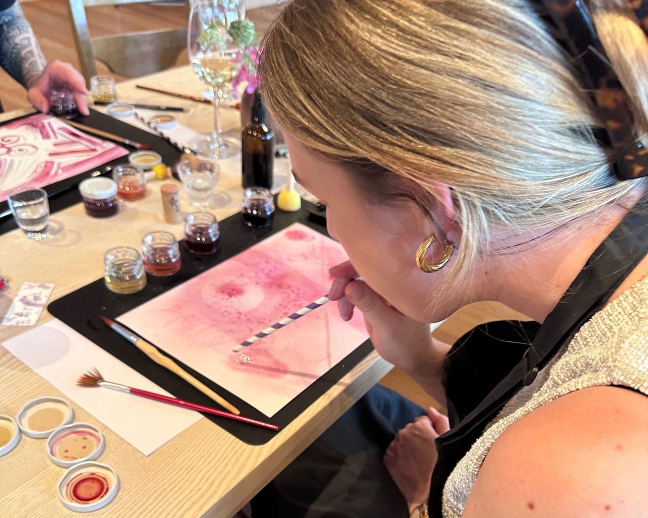 Creative team event "Wine Painting & Wine Tasting" in Heerbrugg