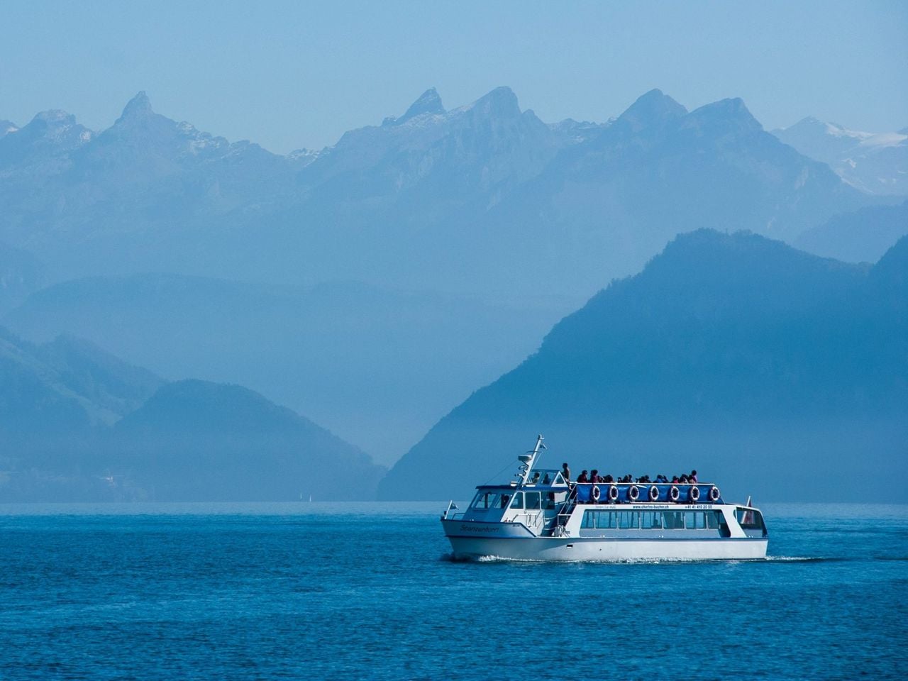 In Zurich: Bus tour to Pilatus with Golden Round Trip