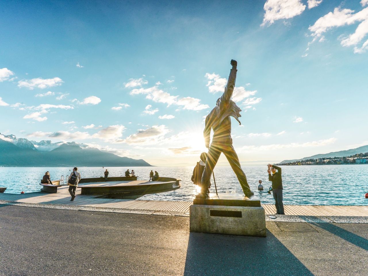 Ab Lausanne: Bus- und Schiffstour nach Vevey, Montreux und Schloss Chillon   