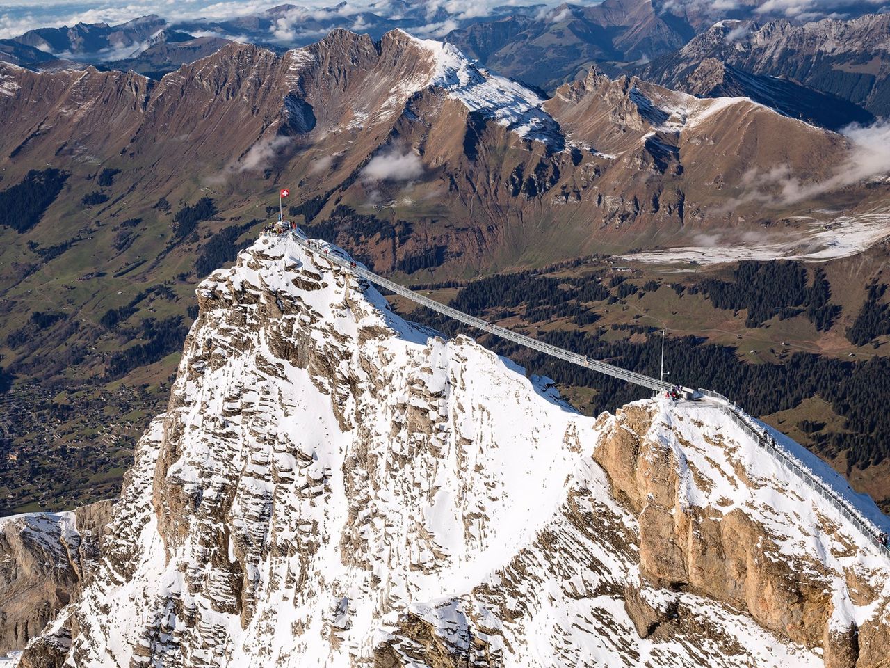 Ab Lausanne: Bustour Montreux und Glacier 3000