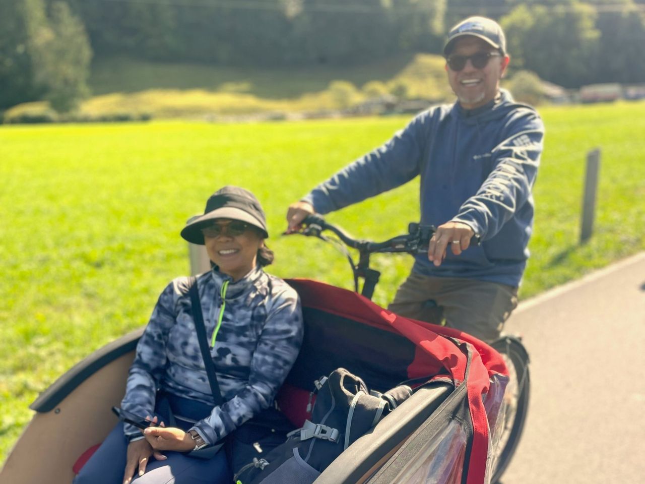"Hidden Gems" Interlaken private E-Bike Tour