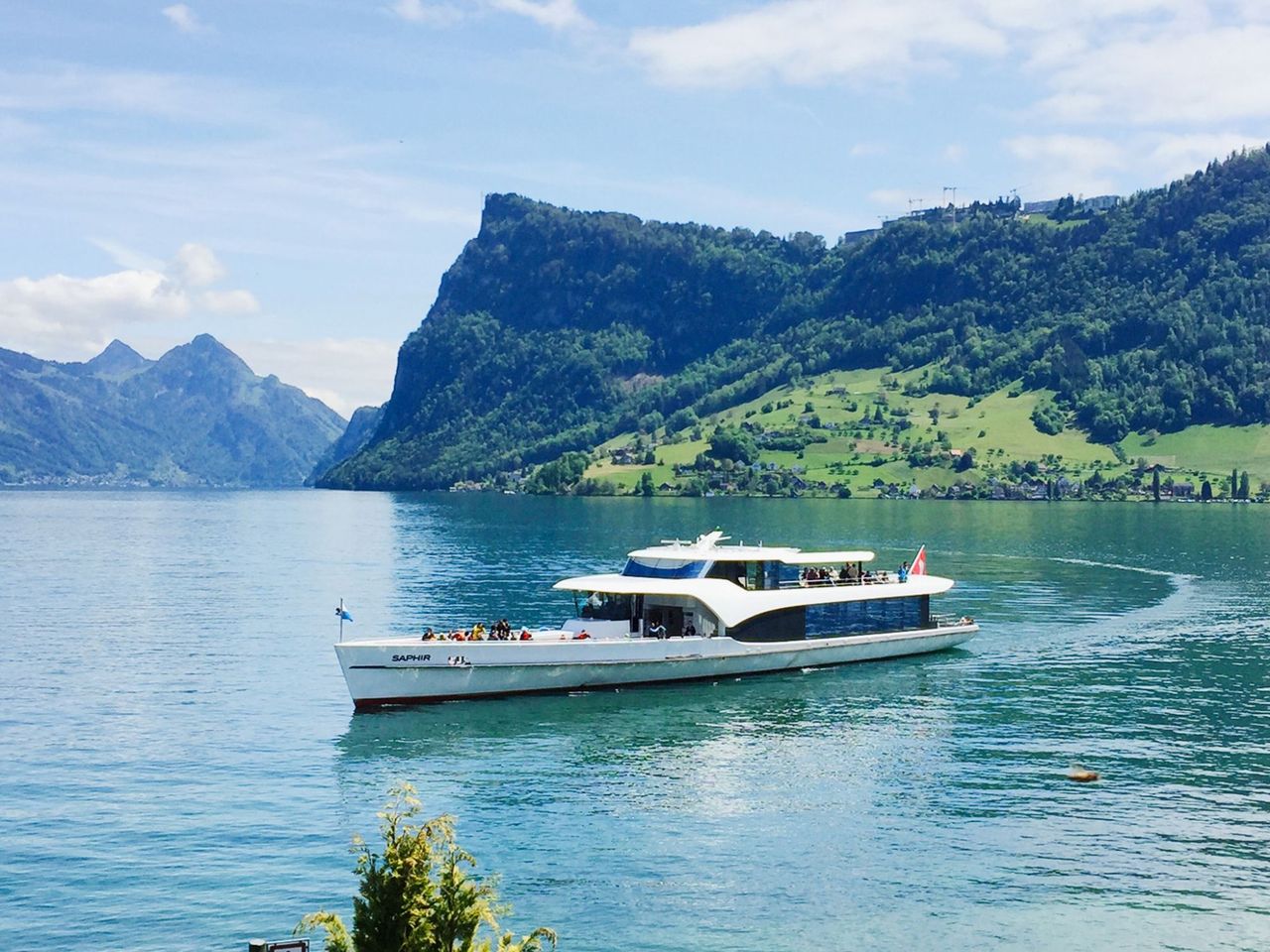 From Zurich: Bus tour to Lucerne with Sapphire Yacht Cruise