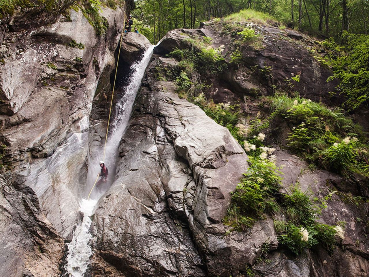 Legendary canyoning camp in Sementina: several days in Ticino