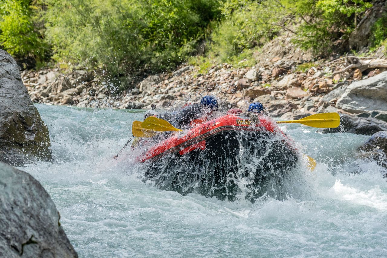 Giarsun Schlucht Rafting auf dem Inn im Engadin