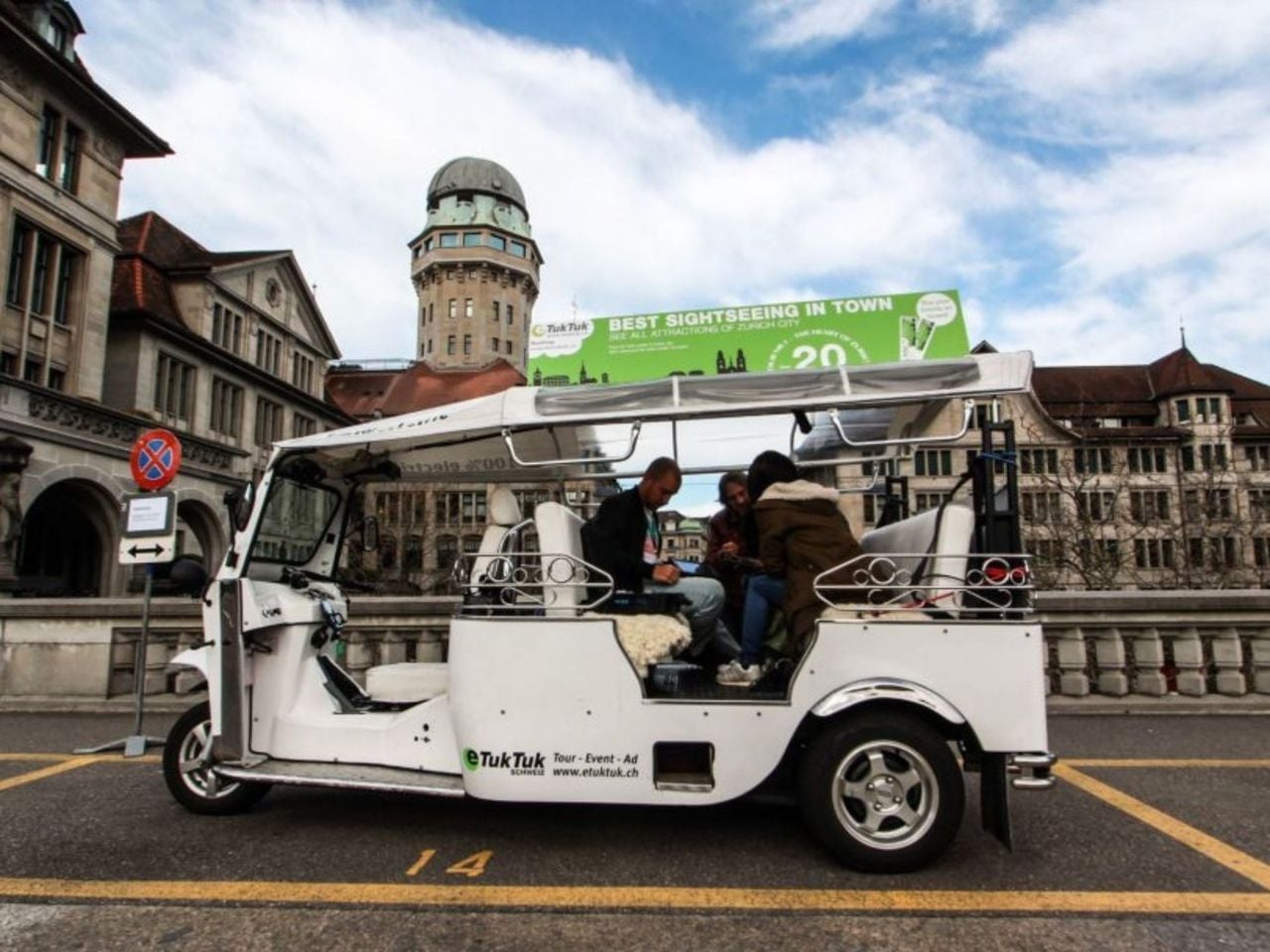 Escape-eTuk private Tour in Zürich