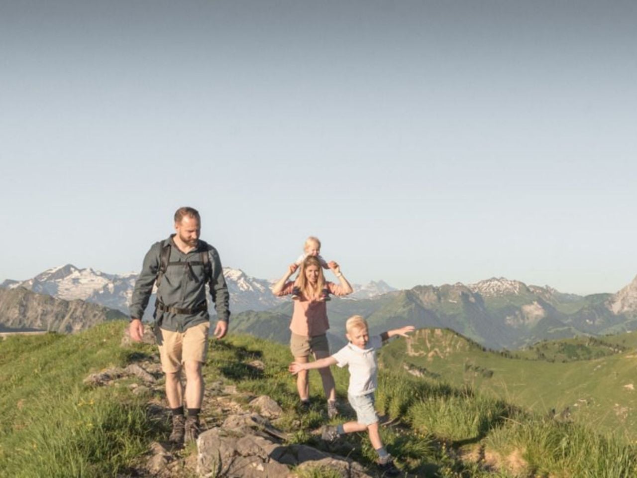 Tageswanderung mit Guide in Gstaad und Rougemont