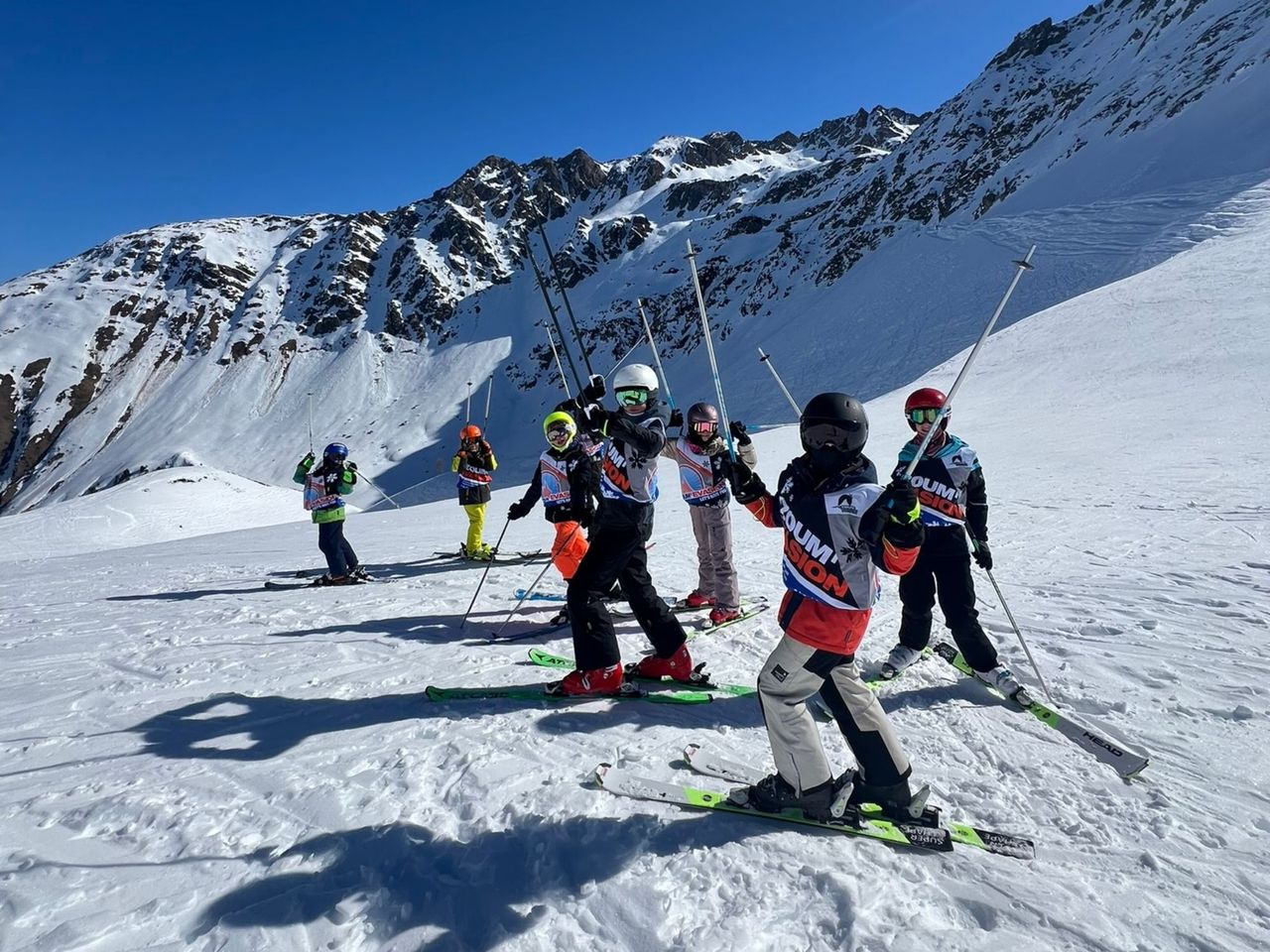Skischule  Gruppe für Kinder in La Tzoumaz