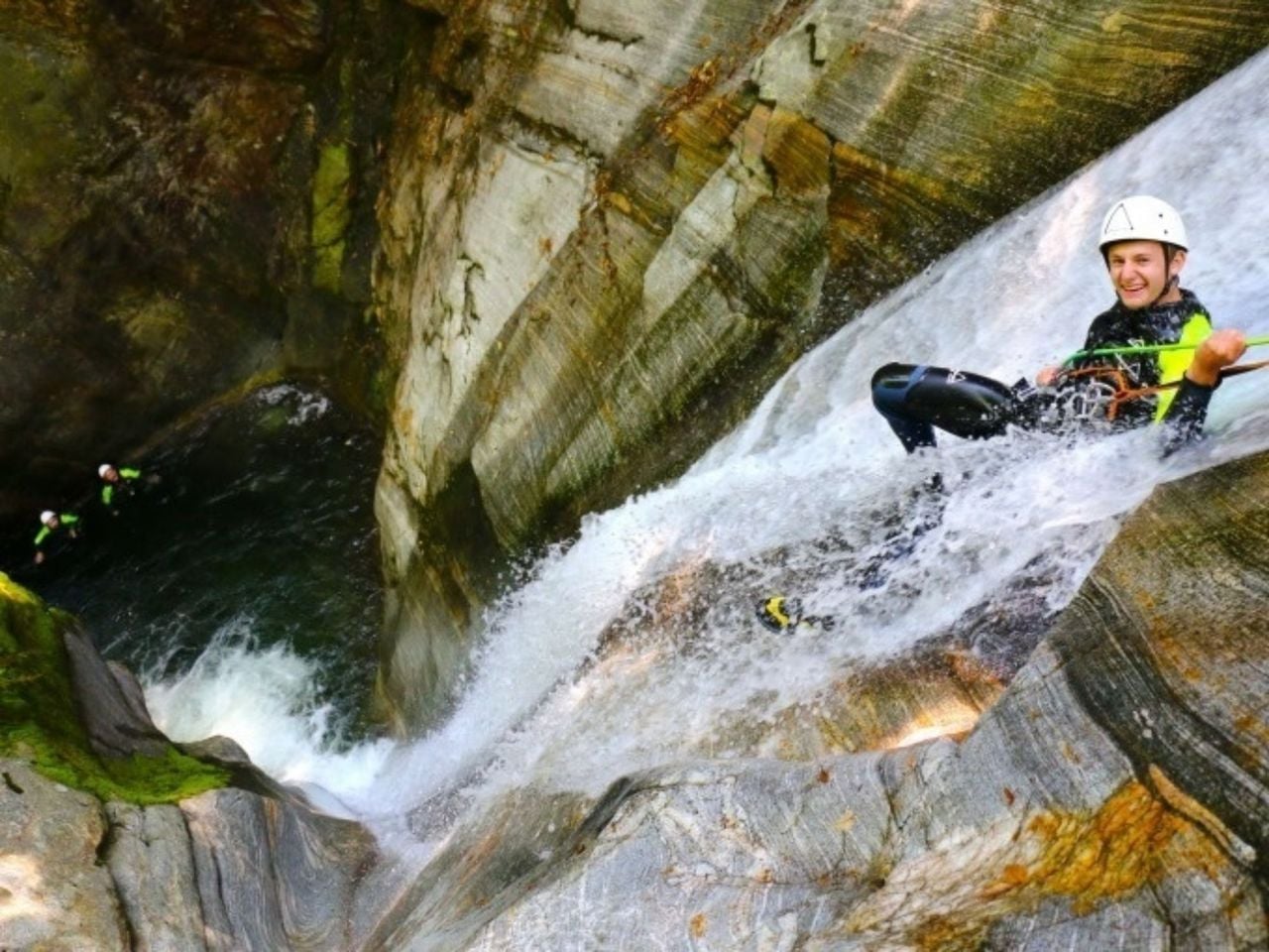 Verzascatal Canyoning Corippo Schlucht Basic für Anfänger 