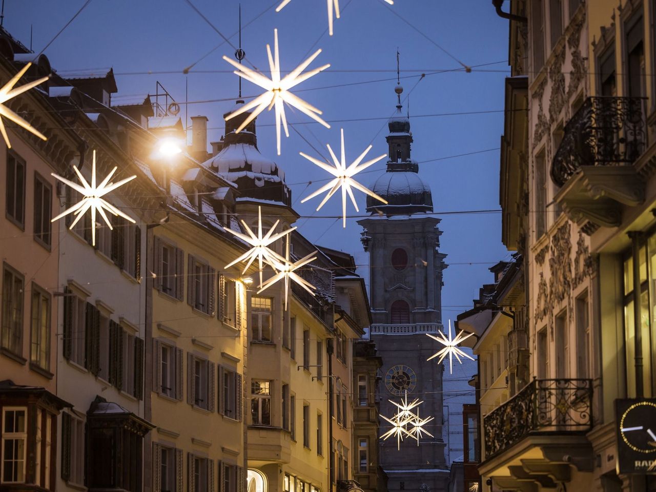 Winterlicher Genussbummel unter Sternen in St. Gallen