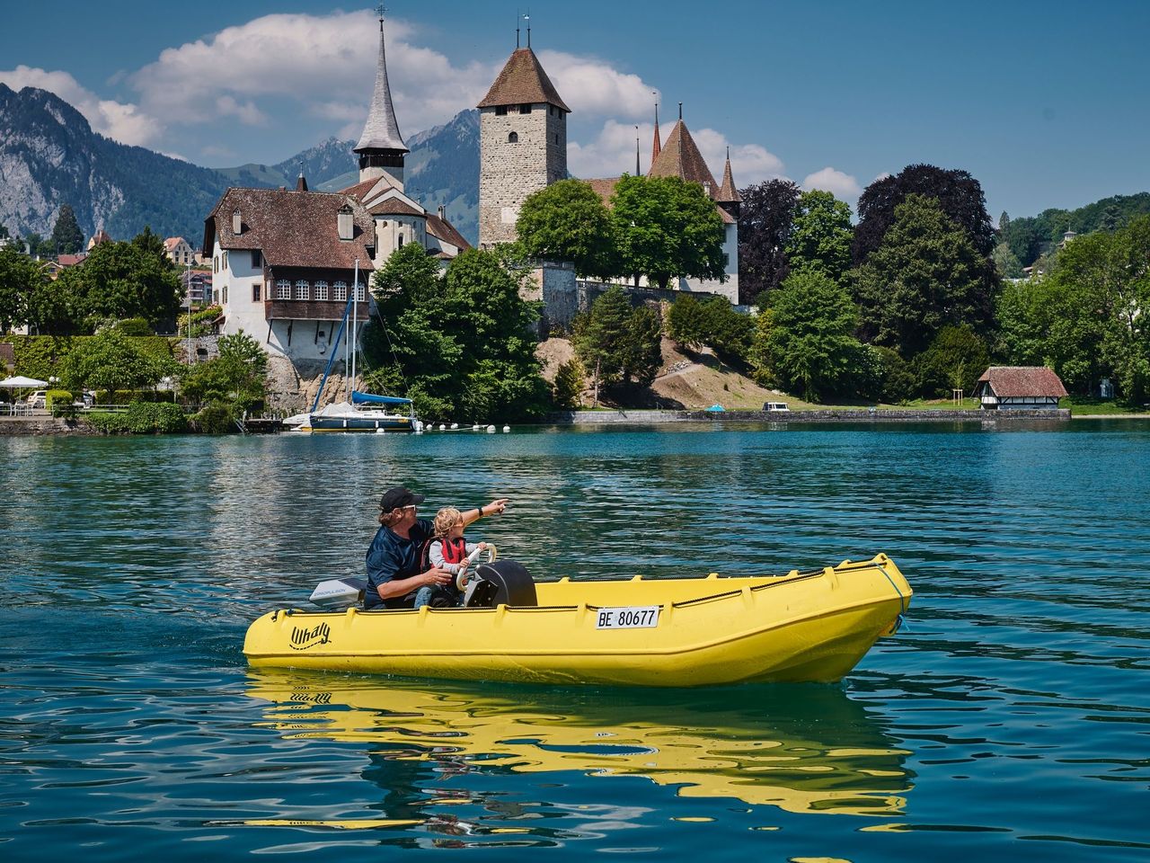E-Motorboot Miete Thunersee ab Spiez