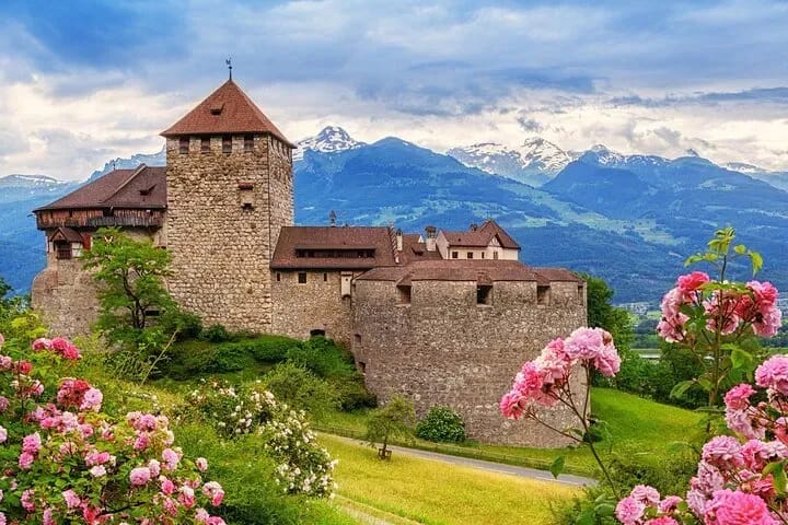 Ab Zürich: Privater Tagesausflug nach Appenzell, Heidiland und Liechtenstein