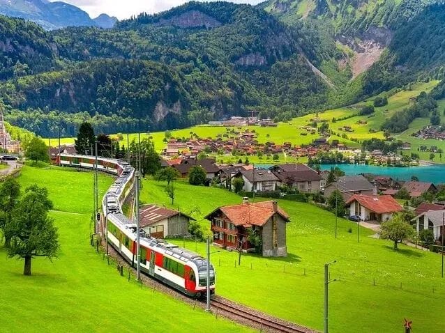 Ab Zürich: Hardcore-Tour für Eisenbahnfans - 4 Panoramazüge an einem Tag