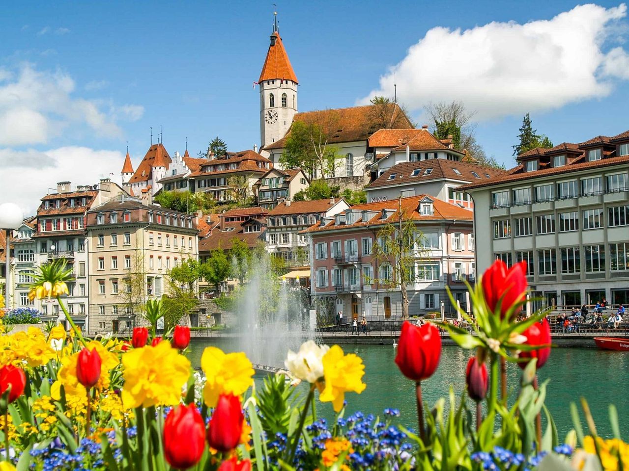 From Lauterbrunnen: private full-day tour to lakes, waterfalls, and mountain villages