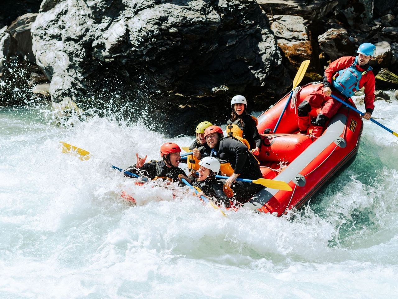 Whitewater Action Rafting auf der Lütschine ab Interlaken 