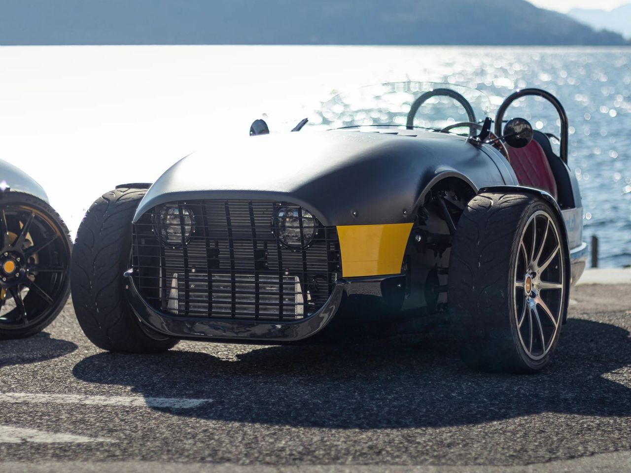 Ascona: Fahrt mit einem 3 rädrigen Vanderhall (Roadster) ab Locarno