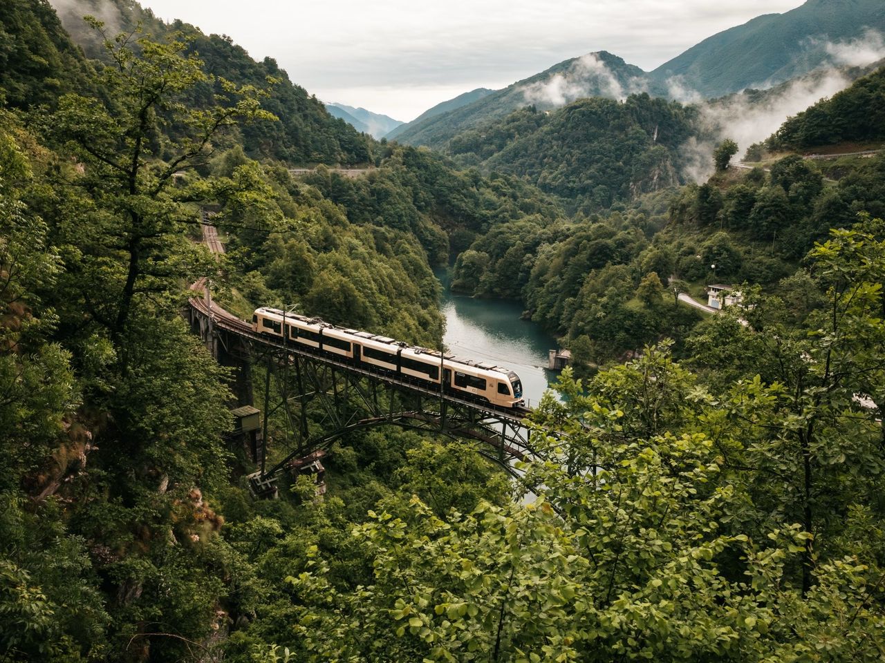 Centovalli Bahn Touristen-Ticket zwischen Domodossola und Locarno