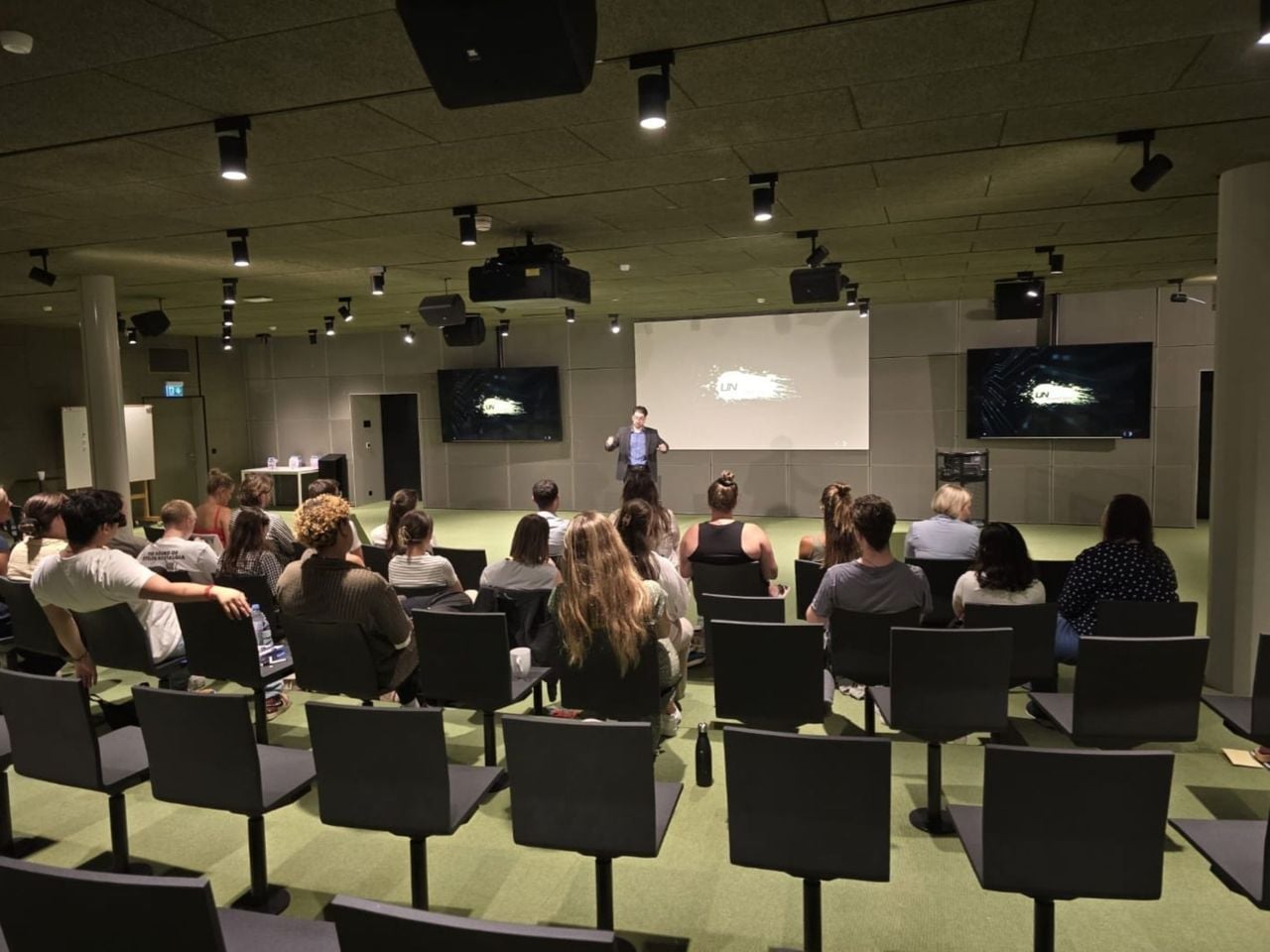 Office Show Zurich