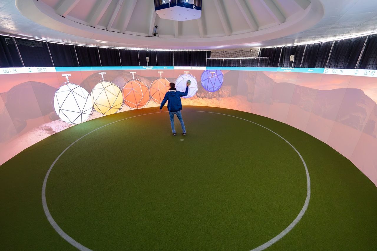 "Fussball Bot 360" virtuelles Fussballtraining in Winterthur
