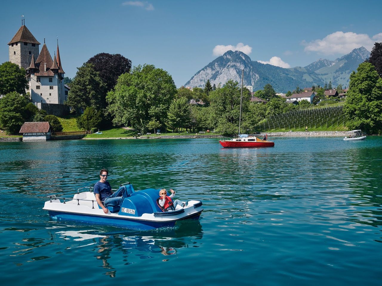 Pedalo Miete Thunersee ab Spiez