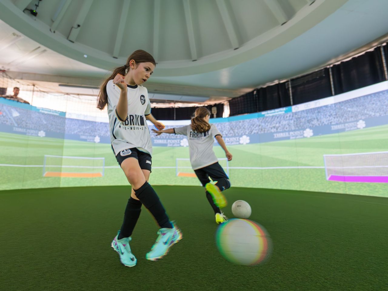 "Fussball Bot 360" virtuelles Fussballtraining in Winterthur