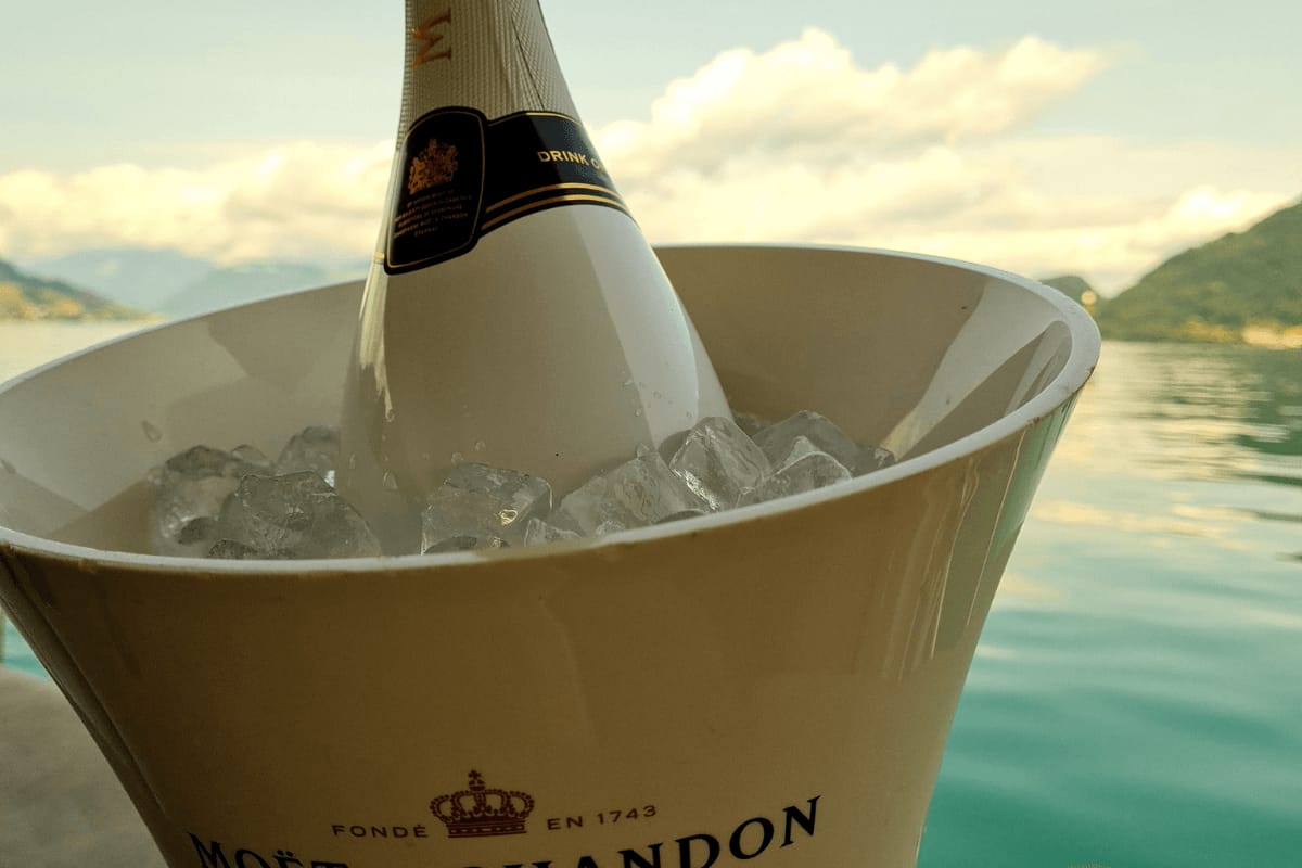 “Champagner Sunset Cruise” mit Skipper Vierwaldstättersee