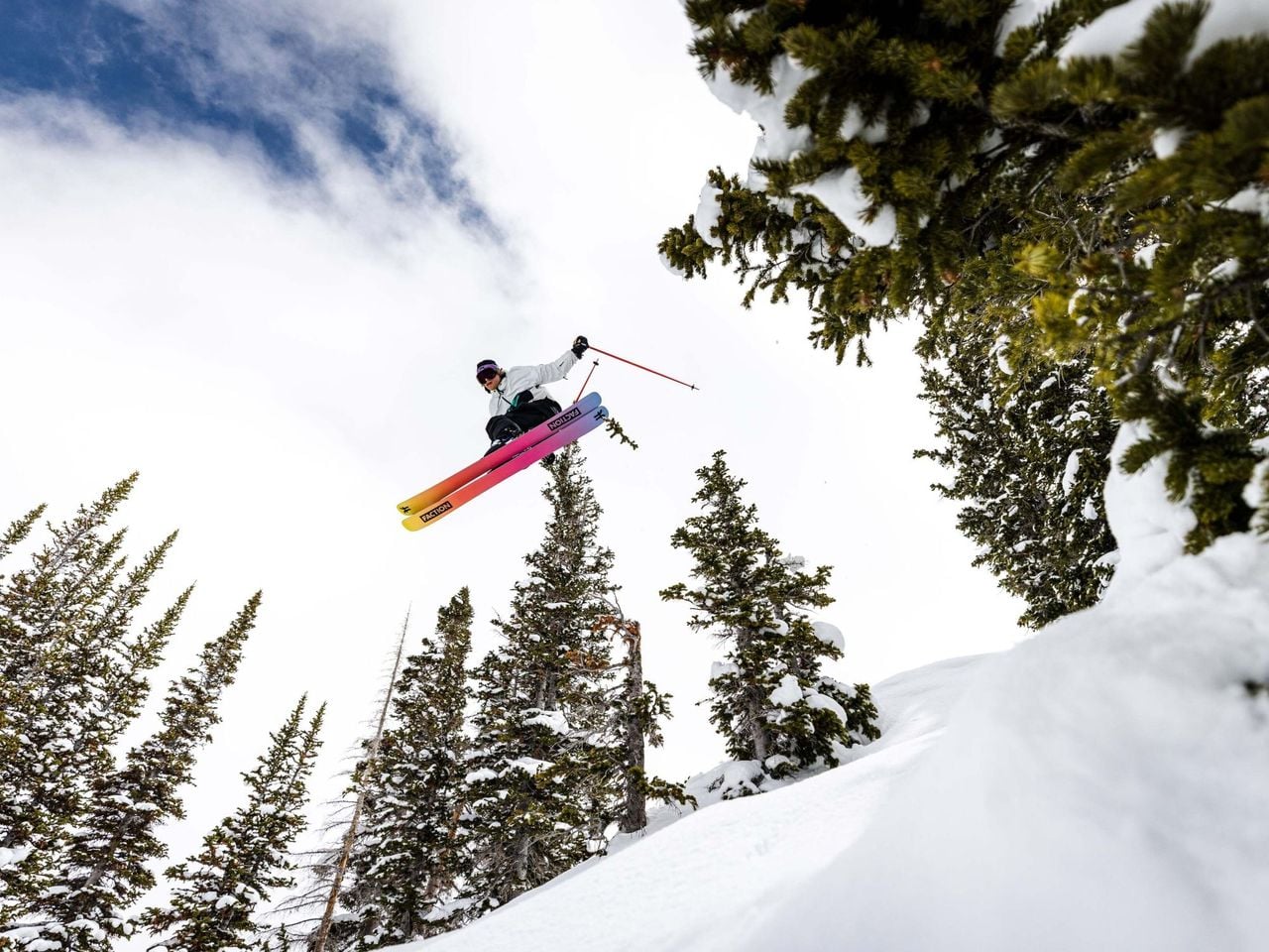 Ski rental for adults in Verbier