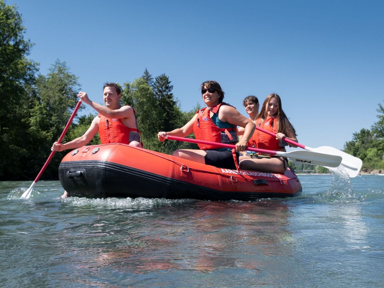 Aareböötle für 2-4 Personen: Schlauchboot mieten