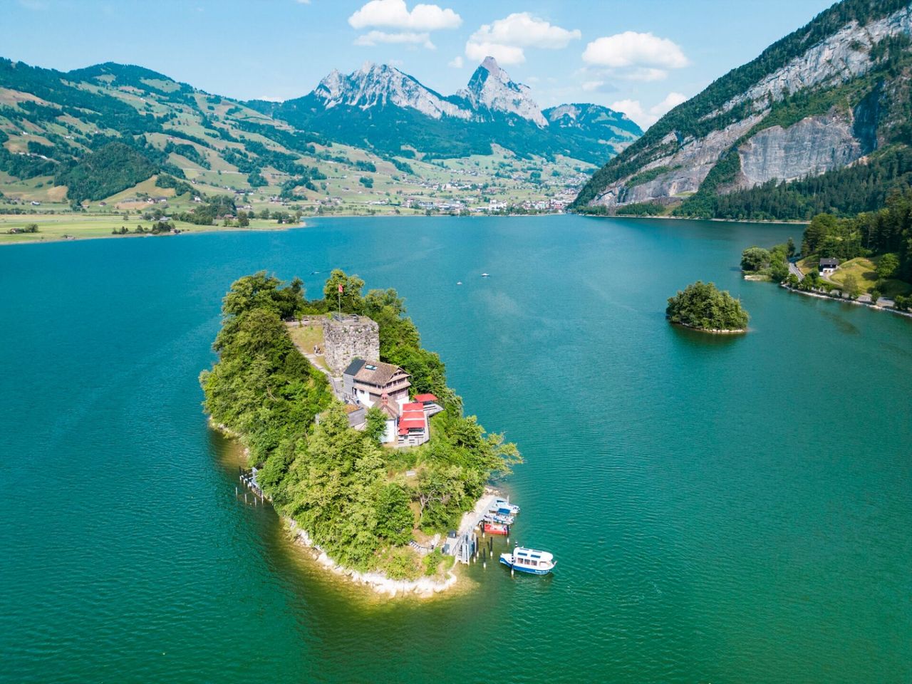 From Vitznau: Private day trip to six lakes