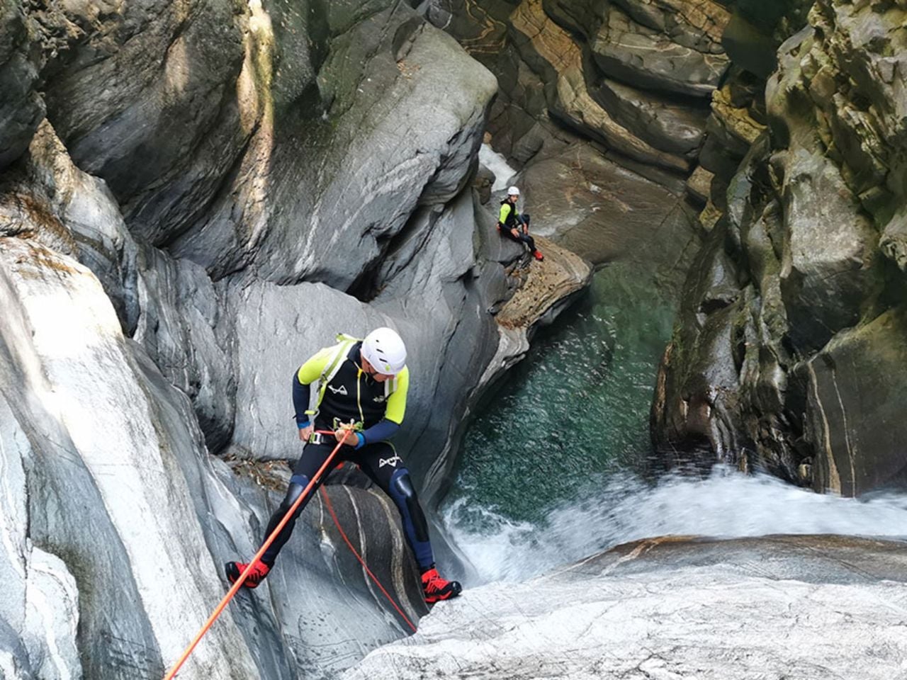 Lodrino Canyoning für Erfahrene ab Cresciano