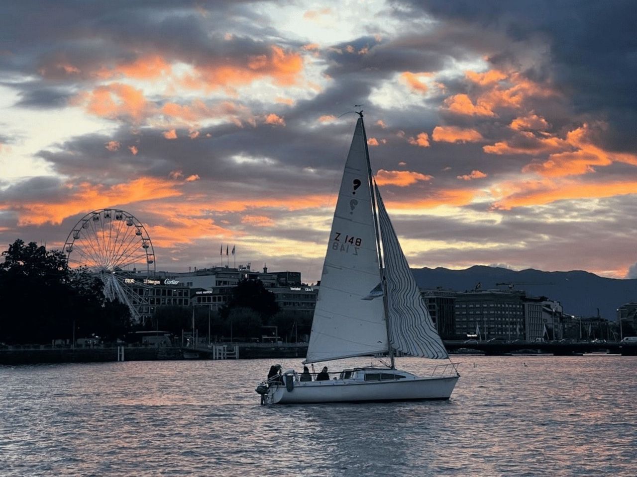 Privater Segelboot Ausflug in den Sonnenuntergang ab Genf