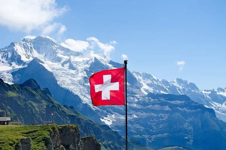 Ab Zürich: Privater Tagesausflug nach Bern und ins Emmental mit Käserei