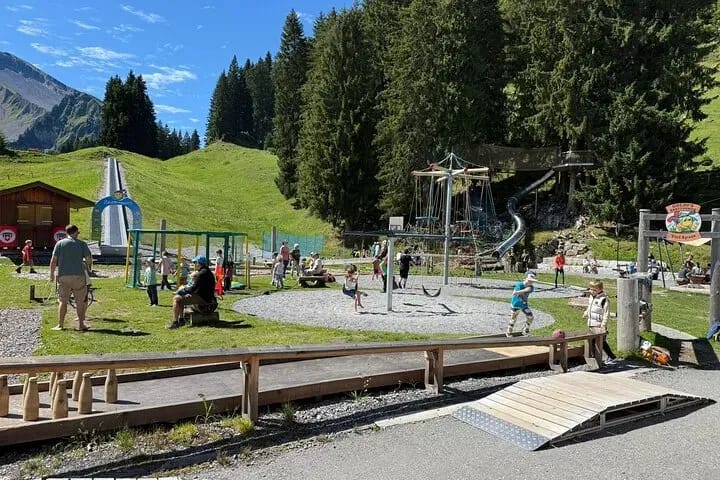 Ab Zürich: Private Familientour mit Monster Trottinett und Luzern