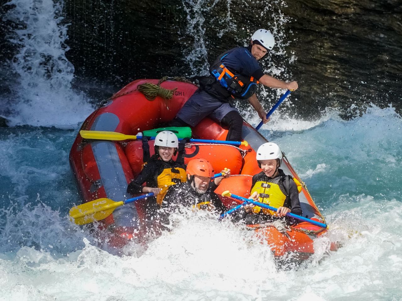 Whitewater Action Rafting auf der Lütschine ab Interlaken 