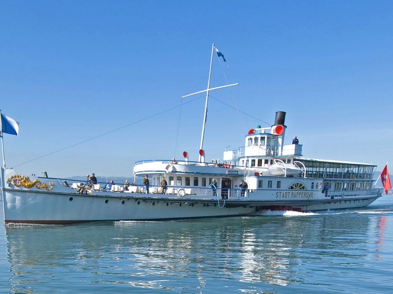 Round trip Obersee from Rapperswil by boat