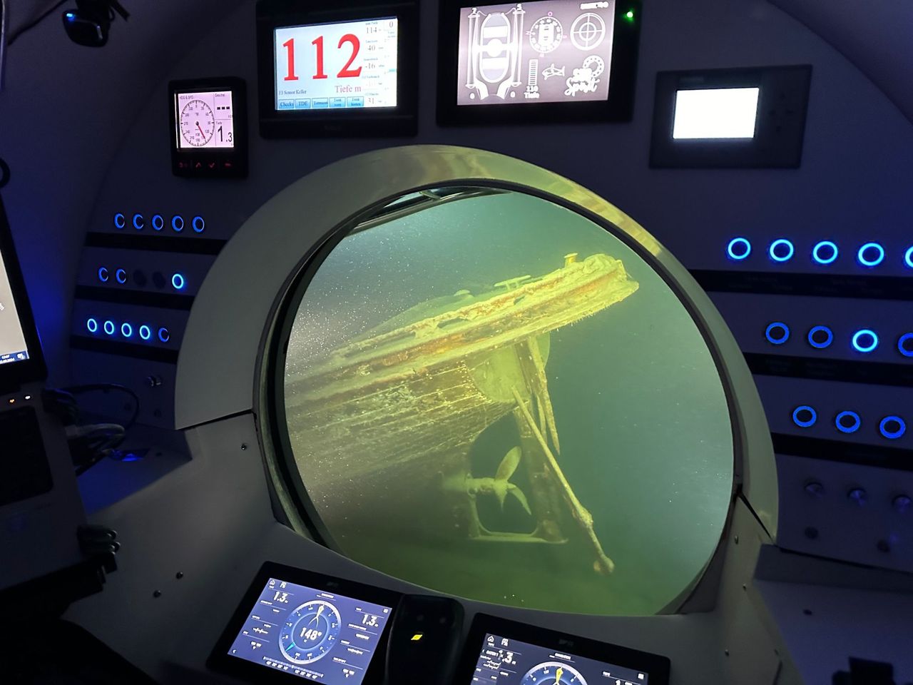 U-Boot Tauchfahrt zum Wrack beim Bürgenstock