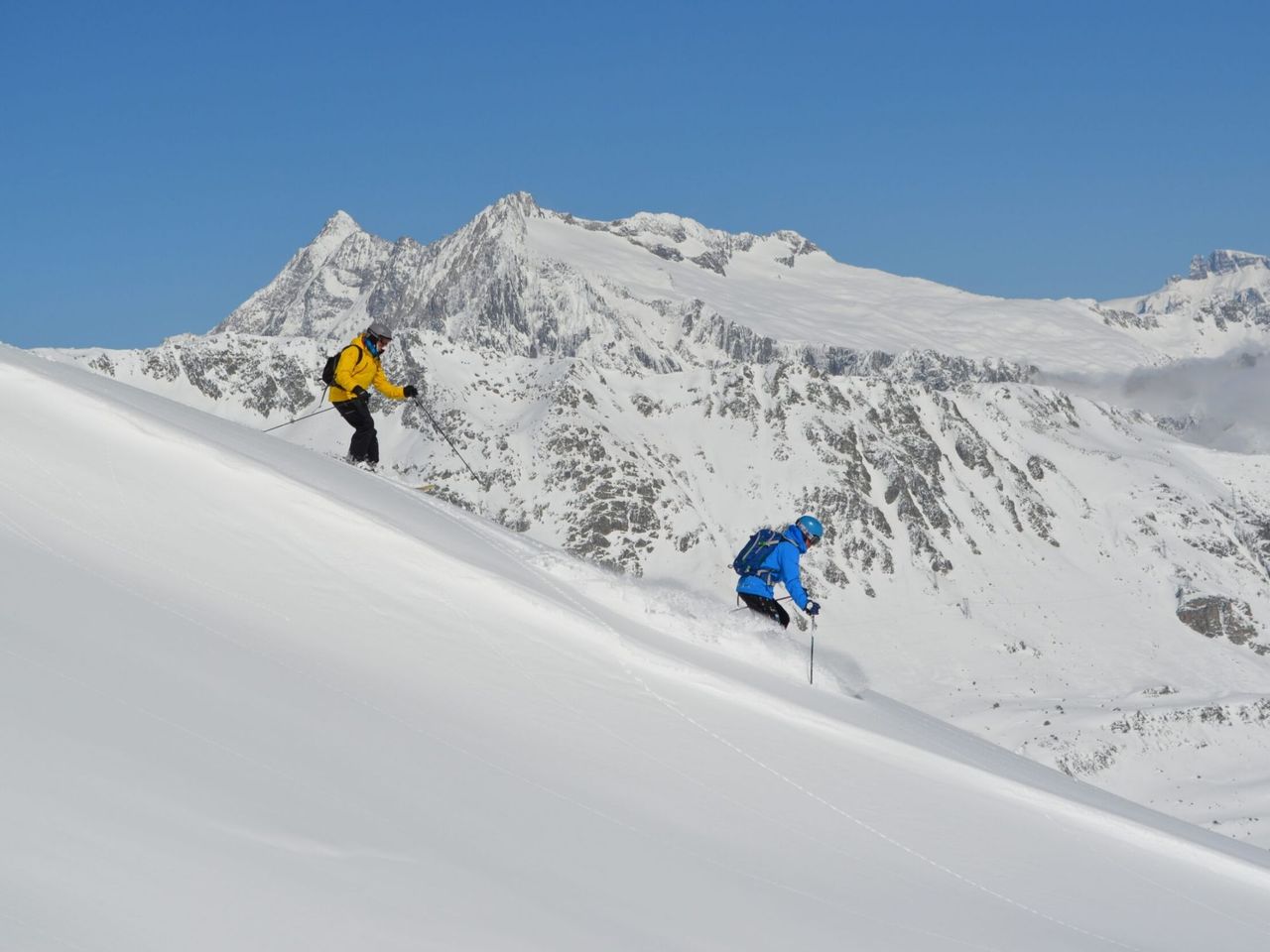 Freeride ski safari from Klosters to Andermatt