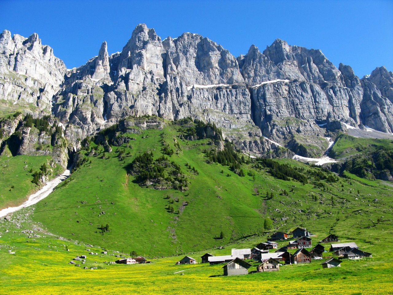 Geführte Wanderung zu versteckten Juwelen in den Alpen
