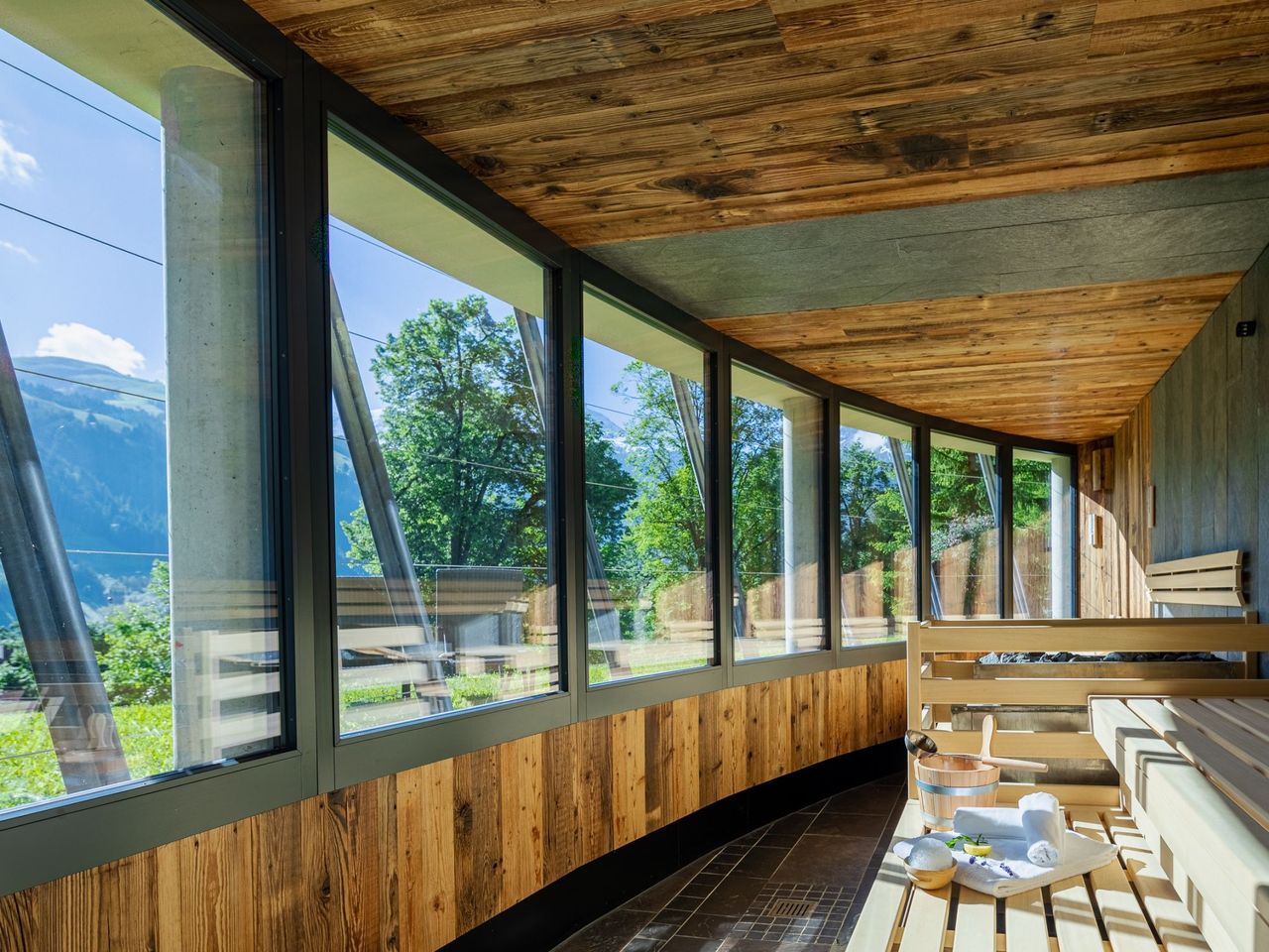 Day Spa Eintritt mit Spa Korb und Frühstück für Tagesgäste im Hotel Lenkerhof