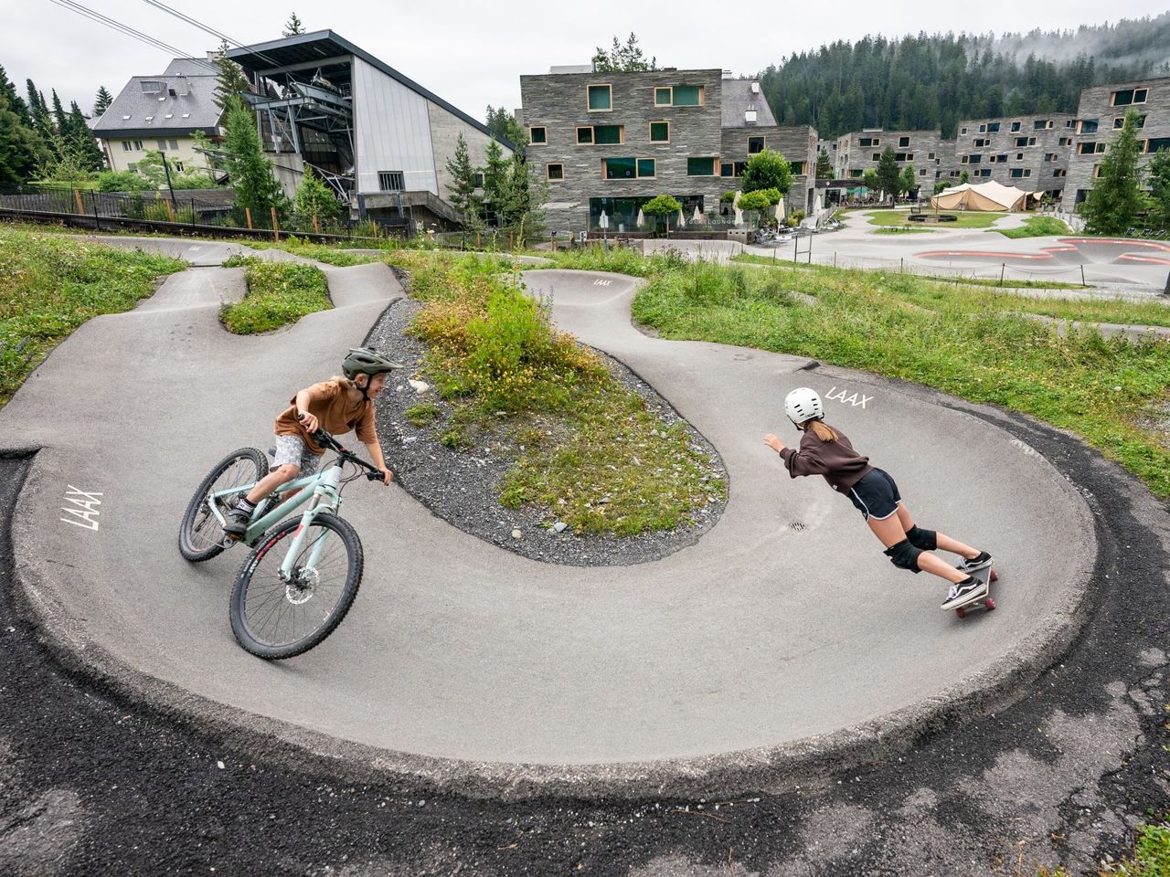 Ticket rocks Park "all in" in Laax