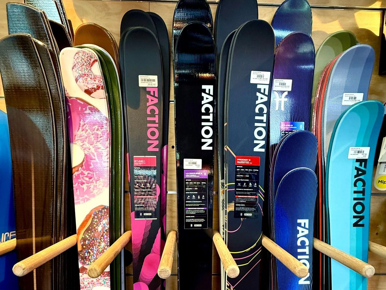 Ski rental for kids in Verbier