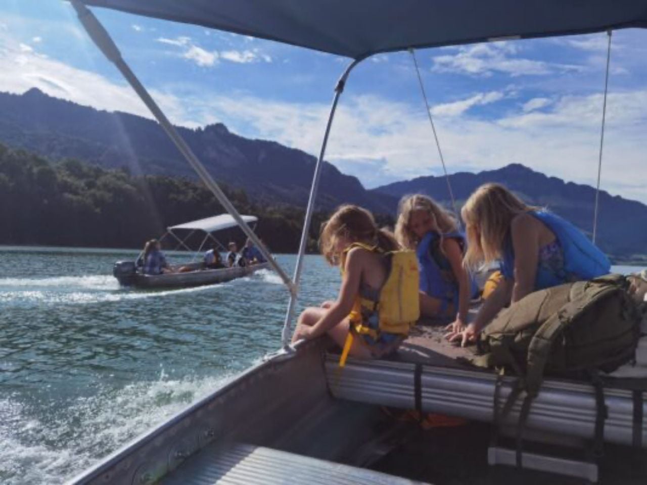 Taylor T54 Motorbootmiete ohne Führerschein auf dem Greyerzersee