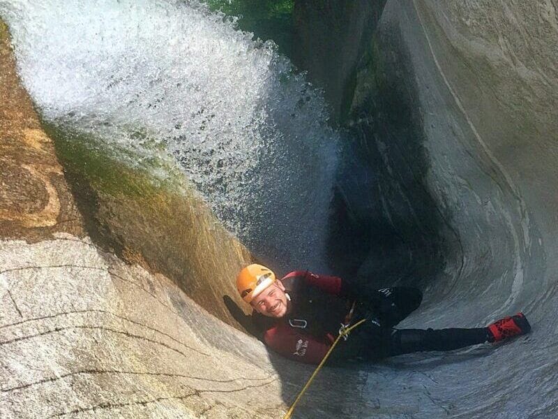 Iragna Schlucht Canyoning für Fortgeschrittene